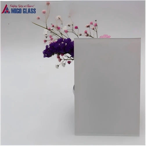 Verre à effet de serre peint en blanc